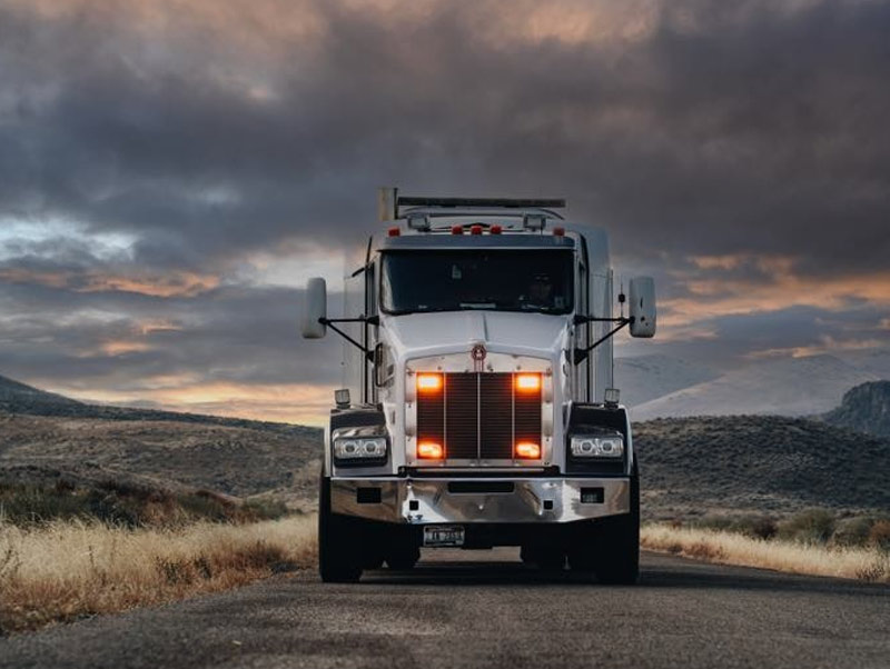 B and W Wrecker Service Boise Idaho Heavy duty towing service