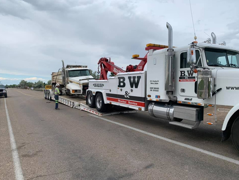 B and W Wrecker Service Boise Idaho Landoll Service