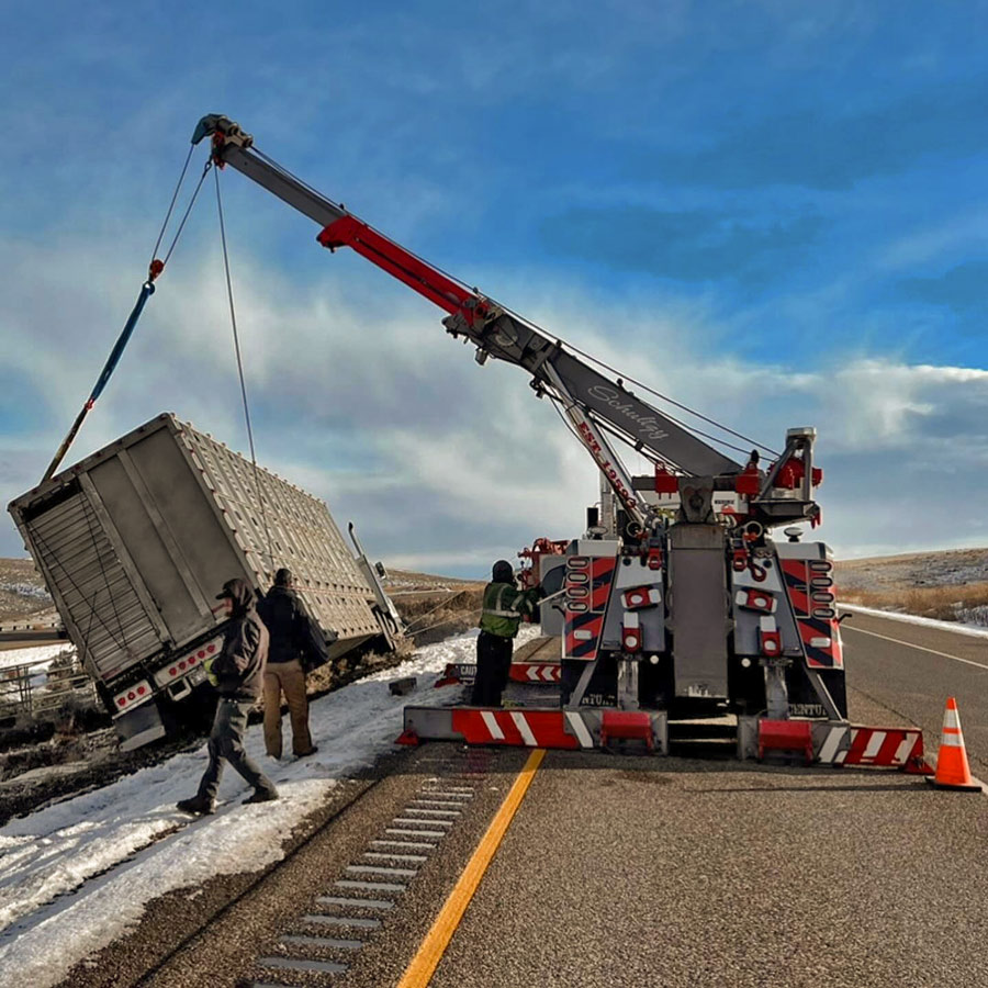 B and W Wrecker Service Treasure Valley Heavy Duty Accident Recovery