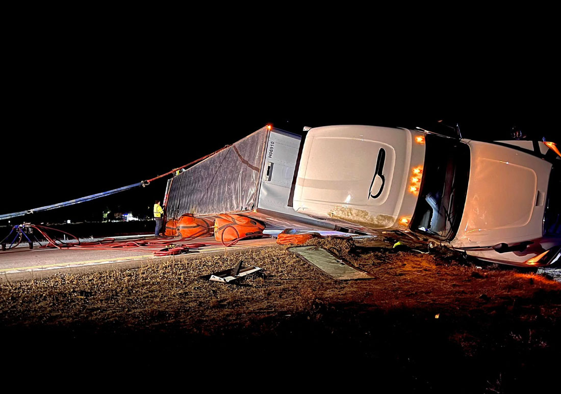 Truck-Rollovers-and-Wrecks-Recovery-Boise-Idaho-B-W-Wrecker-Service-Uprighting-a-trailer-airbag-recovery Truck Rollovers and Wrecks Recovery B W Wrecker Service Boise uprighting trailer airbag recovery
