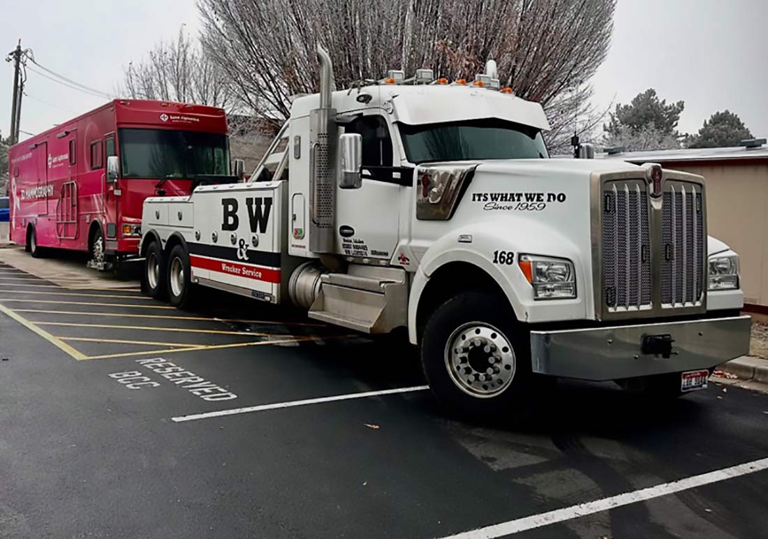 We Tow It All Heavy Duty Towing Boise Idaho B & W Wrecker